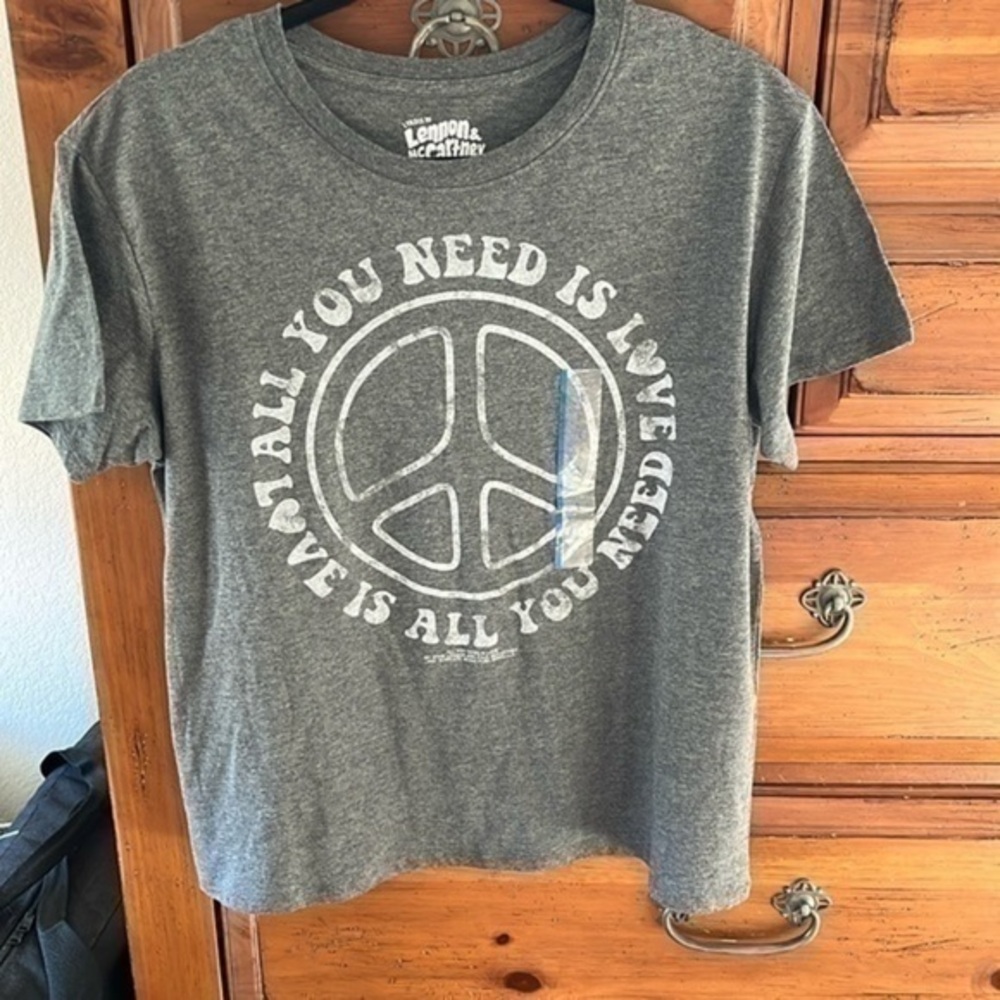All You Need Is Love Tee Size Large NWOT